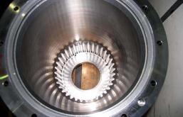 fabritcation de pignons de haute pr�cision d�apr�s cahier des charges ou sur plan. Ici denture interieure dans un arbre creux
